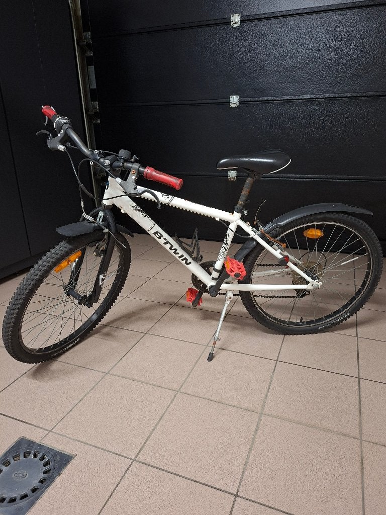 B-Twin fiets 24inch, Fietsen en Brommers, Fietsen | Kinderfietsjes, Ophalen, Gebruikt, 20 inch of meer, B twin