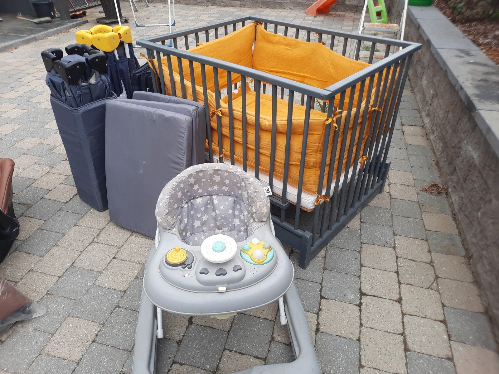 babyspullen, Ophalen