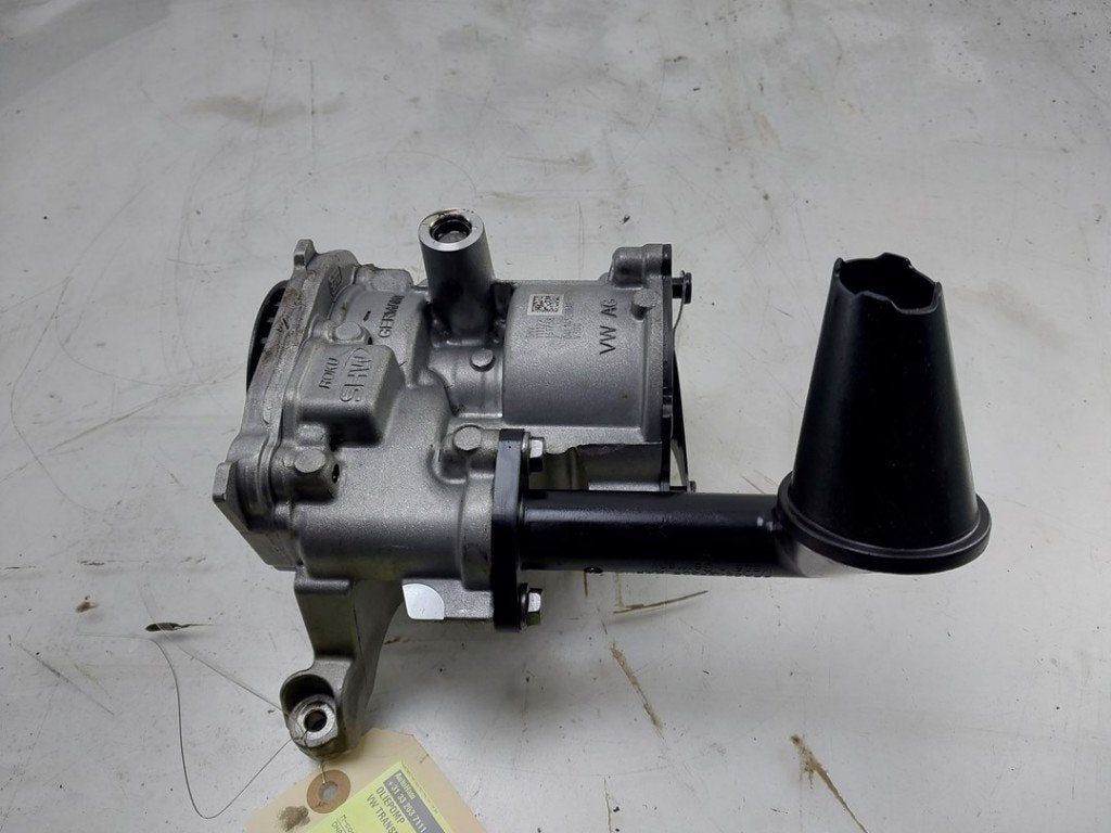 OLIEPOMP Volkswagen Transporter T6 (|04L145208AE|), Dhr. J. Ham, Gebruikt, Volkswagen, Administratie@autoham.nl