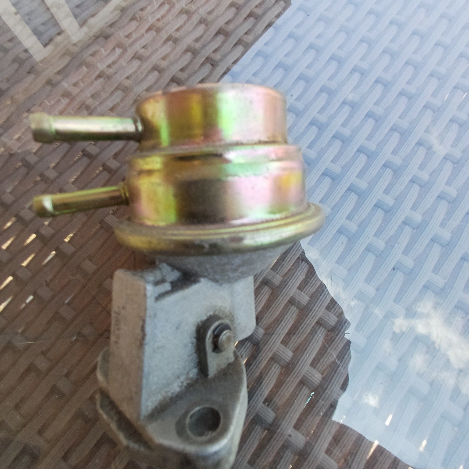 Benzine pomp, Ophalen