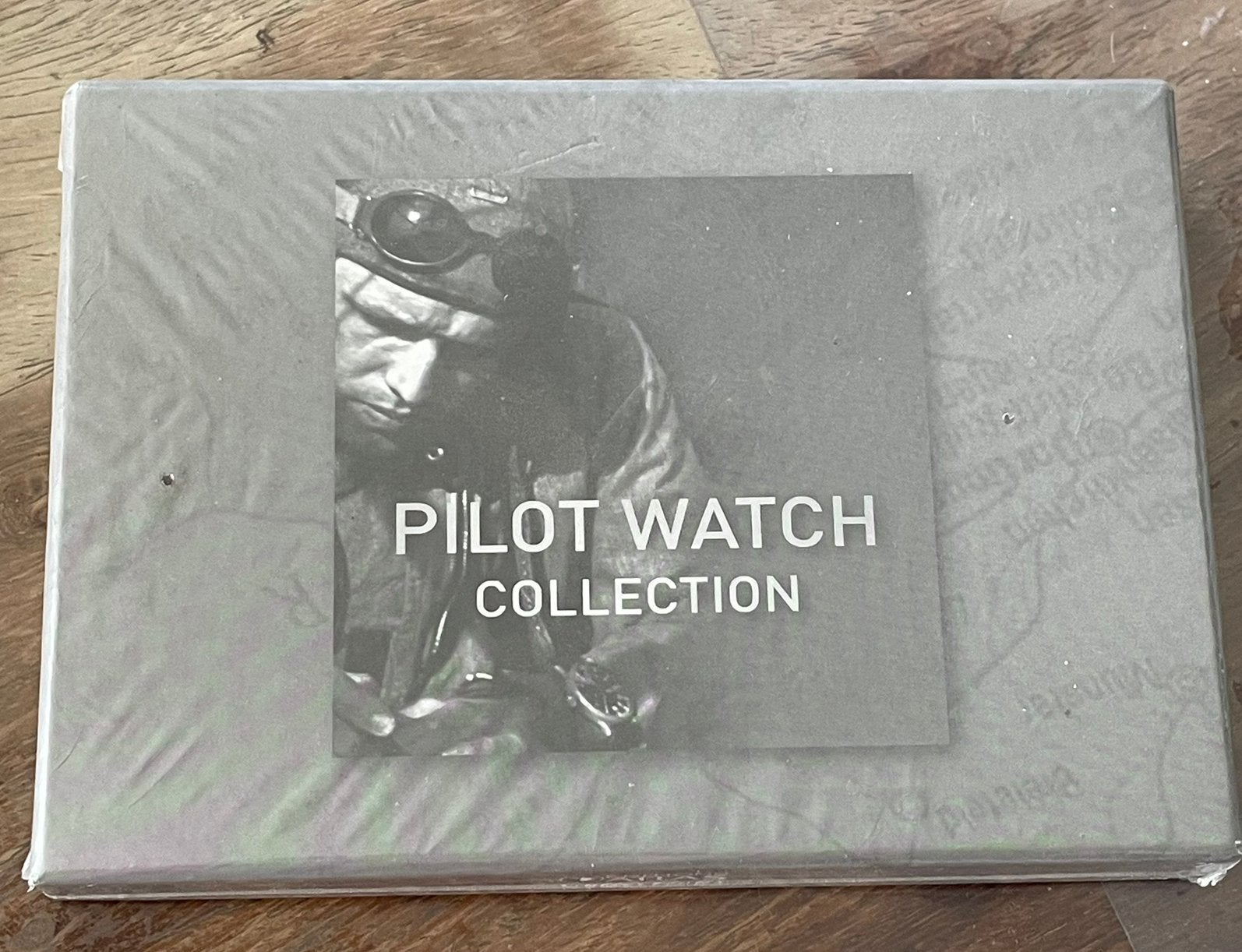 Editions Atlas Pilot Watch GESLOTEN, Enlèvement
