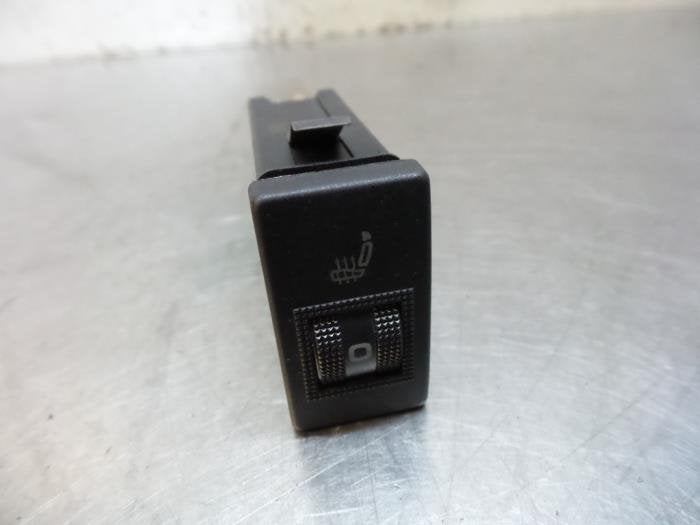 Commutateur chauffage siège d'un Audi A8 (A8 94-), -, 3 mois de garantie, Audi, Utilisé