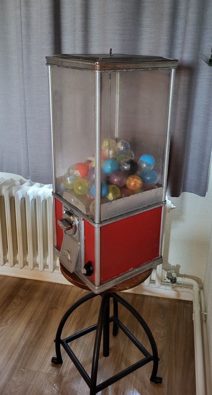 Vintage speelgoed automaat, Ophalen