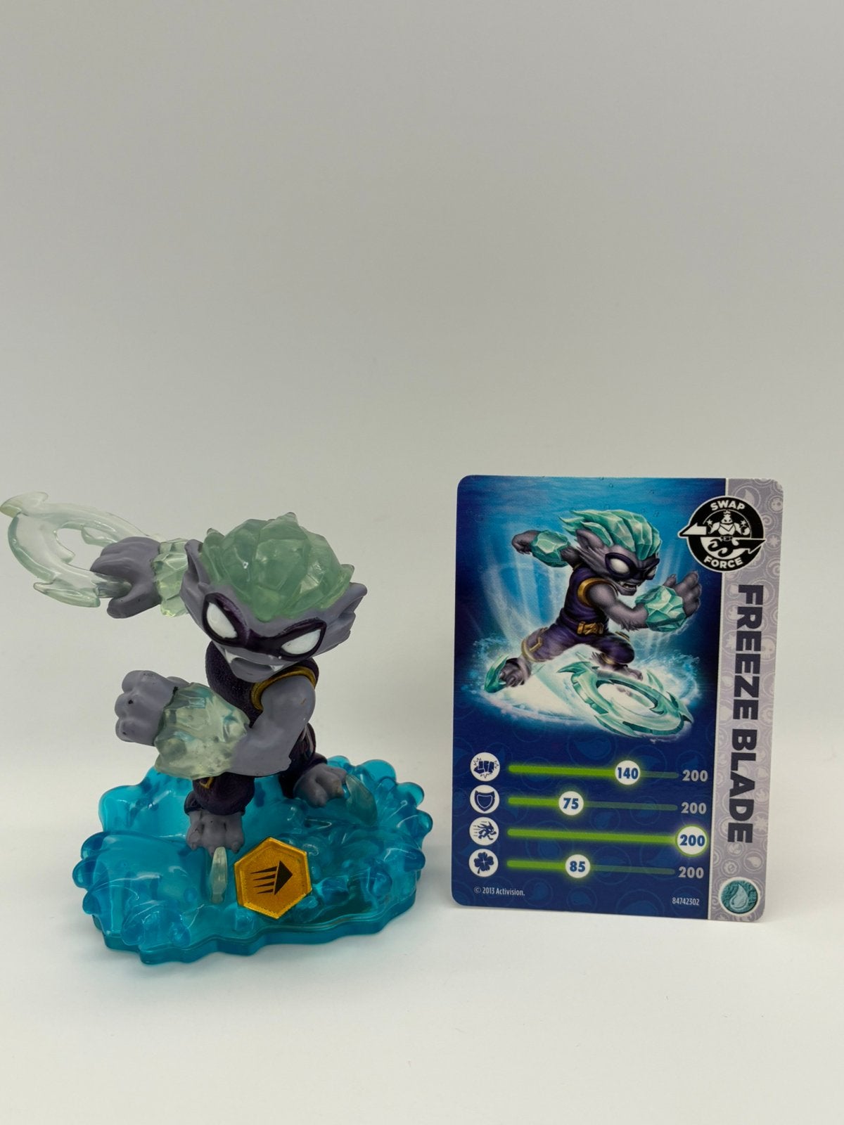 Skylanders Swap Force Freeze Blade met kaartje, Games en Spelcomputers, Games | Overige, Verzenden, Zo goed als nieuw