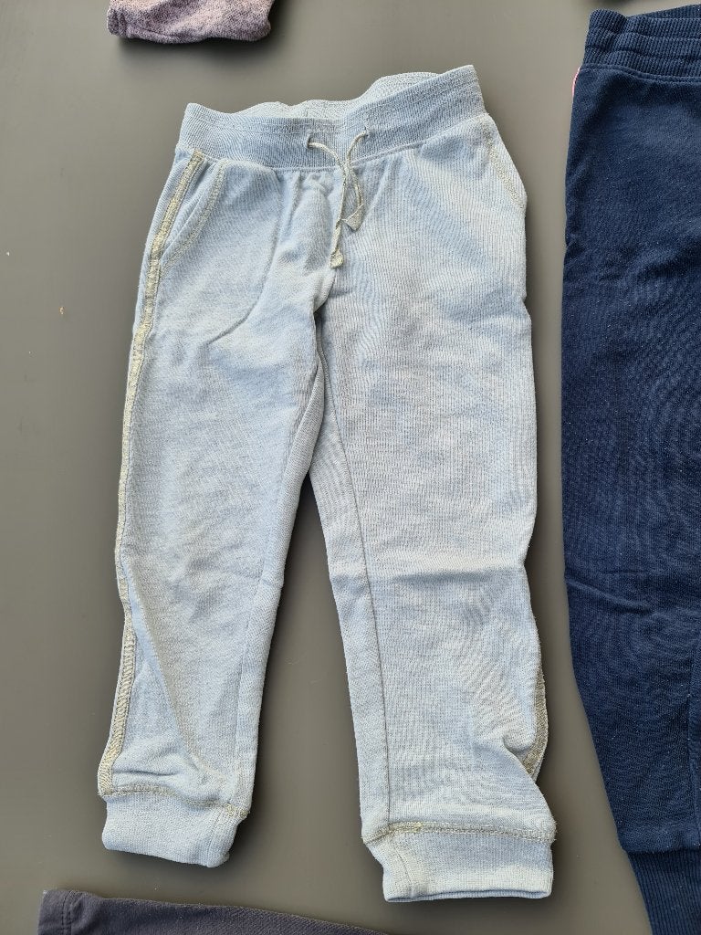 witte joggingbroek, Bel & Bo, 110, Kinderen en Baby's, Kinderkleding | Maat 110, Ophalen, Zo goed als nieuw