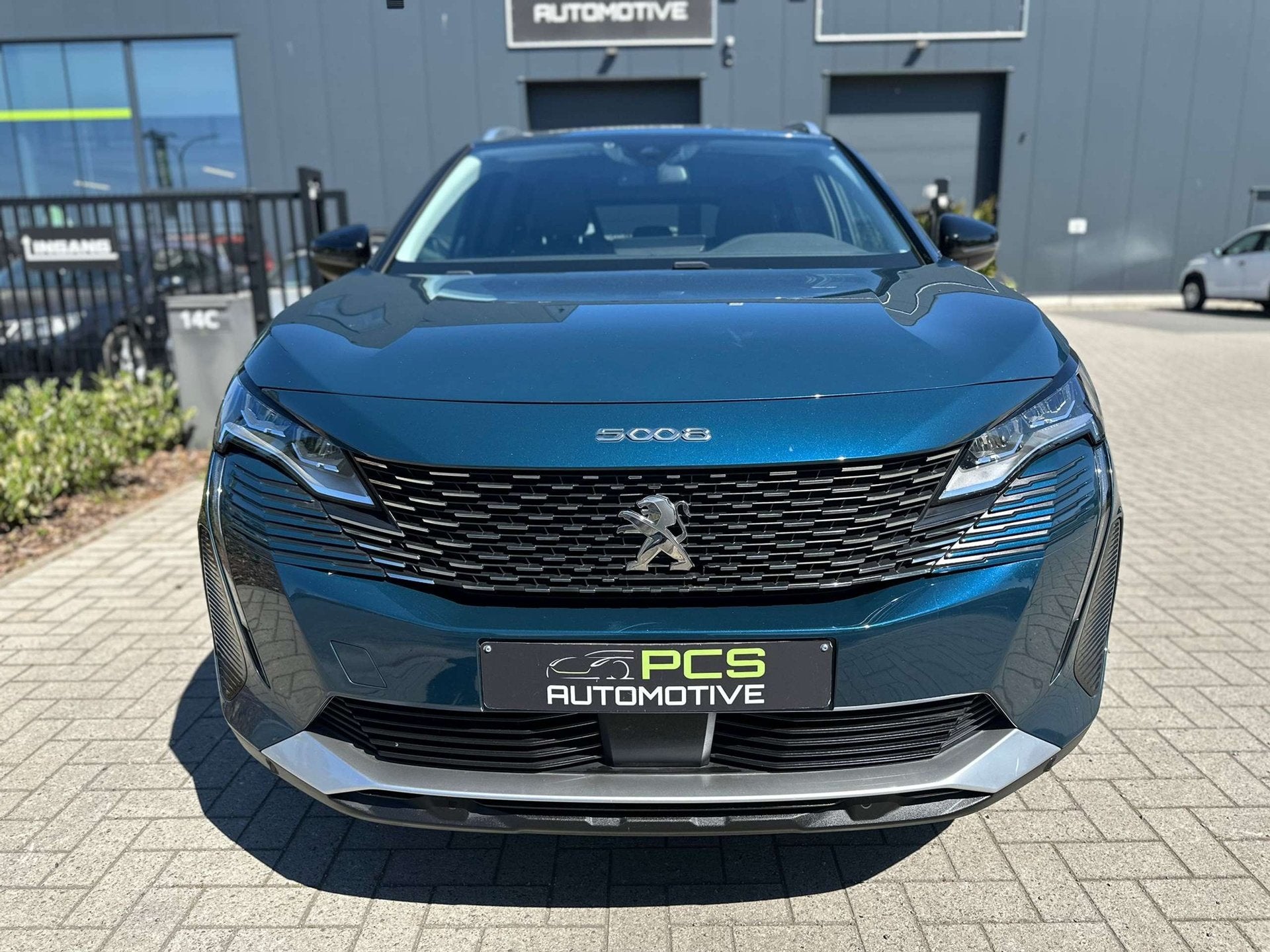Peugeot 5008 1.2 PureTech Allure Pack 7 PL / Automaat / 2022, Automaat, Gebruikt, 1199 cc, Blauw