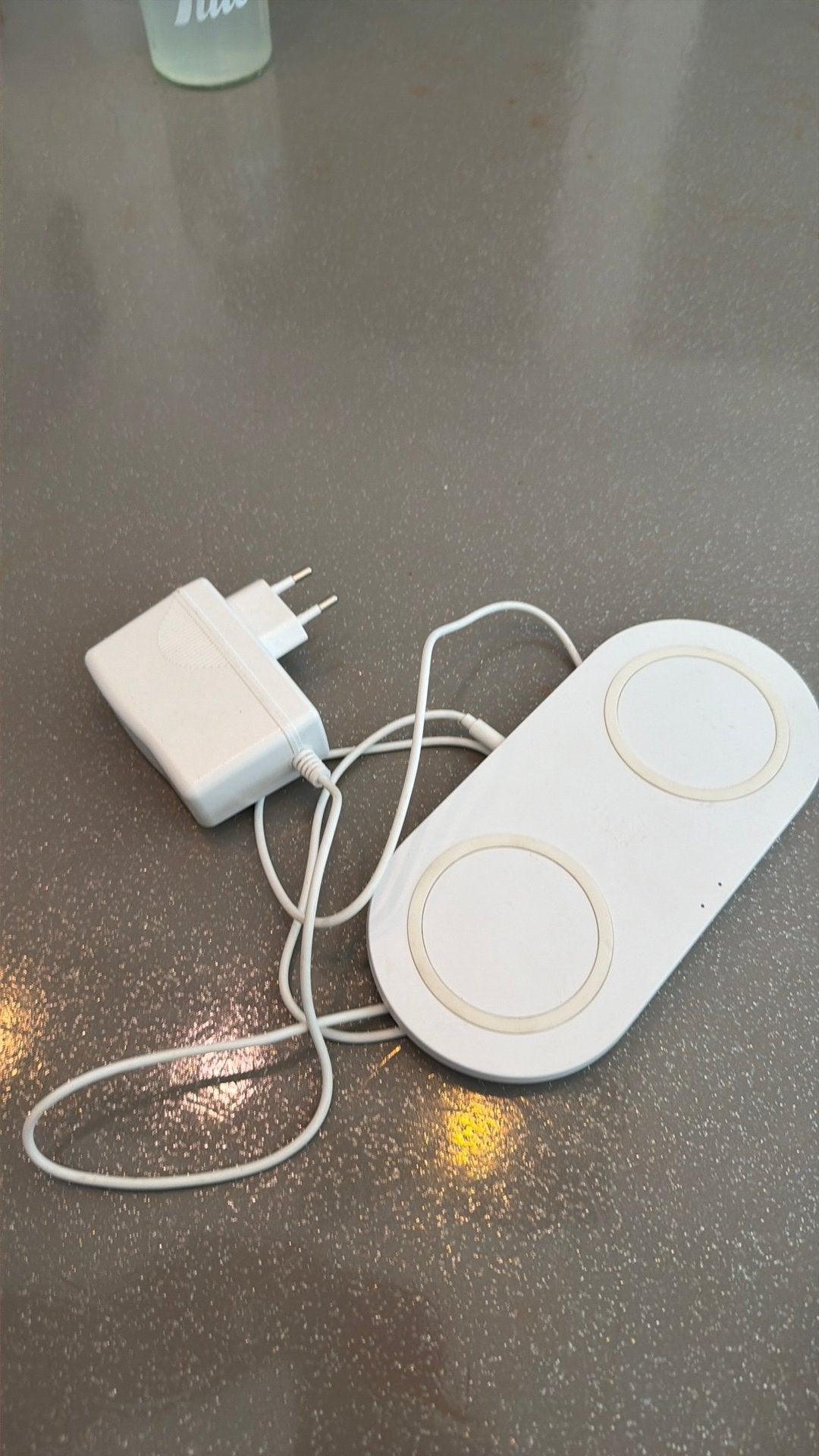 Chargeur double induction belkin, Télécoms, Téléphonie mobile | Chargeurs pour téléphone, Enlèvement ou Envoi, Comme neuf