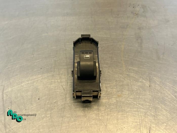 Commutateur vitre électrique d'un Subaru Justy (Justy 07-), Subaru, -, 3 mois de garantie, Utilisé