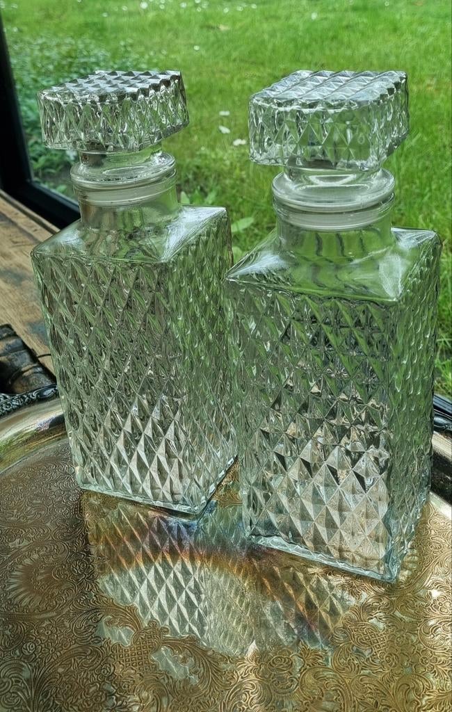 Carafes à liqueur de whisky, Enlèvement