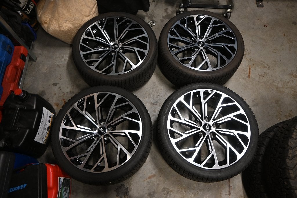 Nieuwe velgen Audi A5 met Winterbanden, Auto-onderdelen, Banden en Velgen, 255 mm, Banden en Velgen, Nieuw, Winterbanden