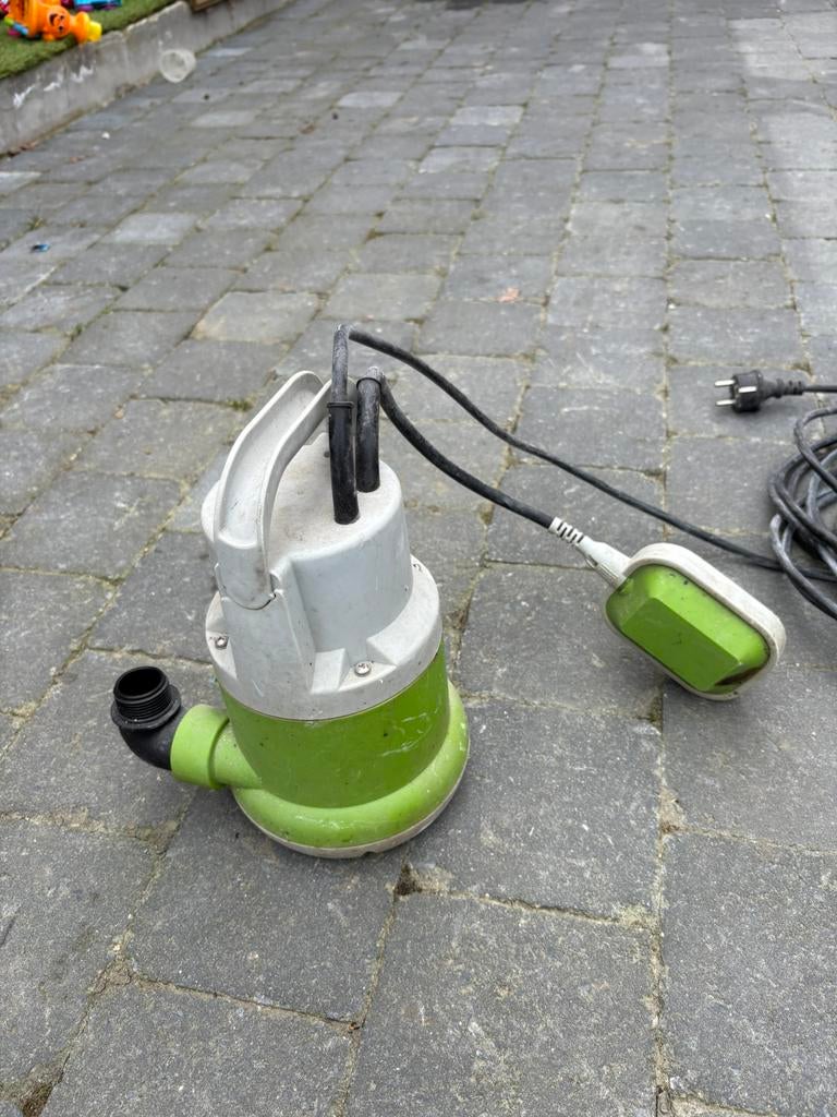 pompe à eau, Bricolage & Construction, Enlèvement, Comme neuf