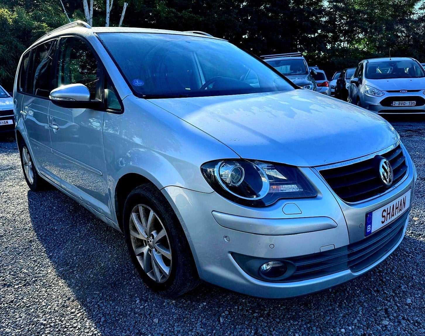 Volkswagen touran  1.4cc benzine Automatische versnellingsba, Auto's, Stof, Zwart, 4 cilinders, Bedrijf