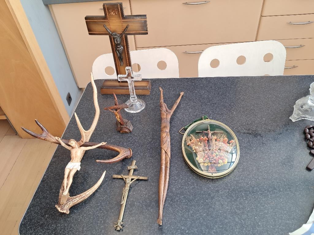 Religie Maria, Jozef, kruisbeelden, kandelaar, bord, Enlèvement ou Envoi, Utilisé, Christianisme | Catholique