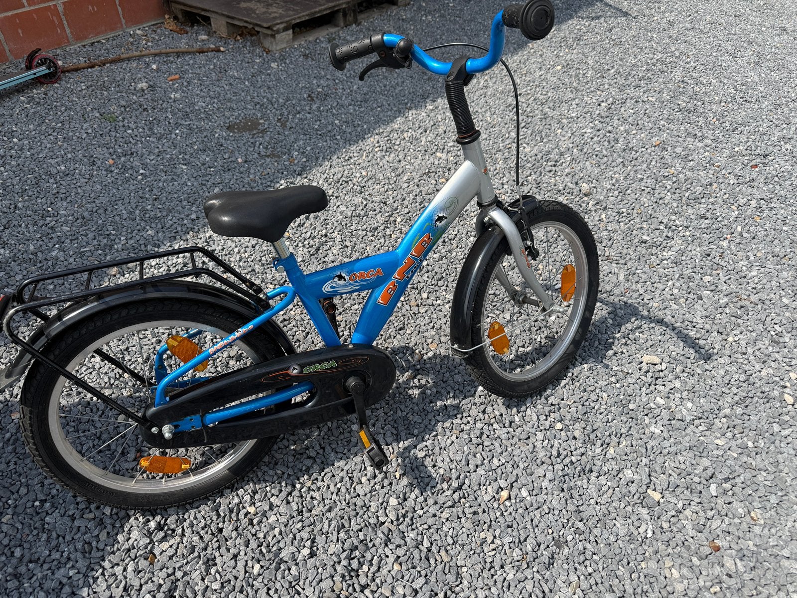 Stoere BNB Orca Kinderfiets - 16 inch (Voor 4 tot 6 jaar), Fietsen en Brommers, Ophalen, Gebruikt, Velgrem, Handrem