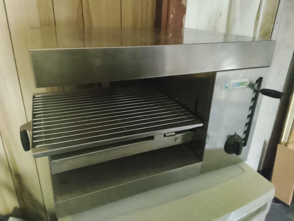 Salamander grill in inox voor horeca, Ophalen