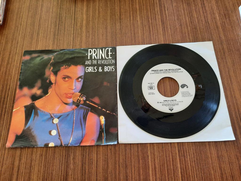 Prince and the Revolution Girls & Boys/Under the cherry moon, Ophalen of Verzenden