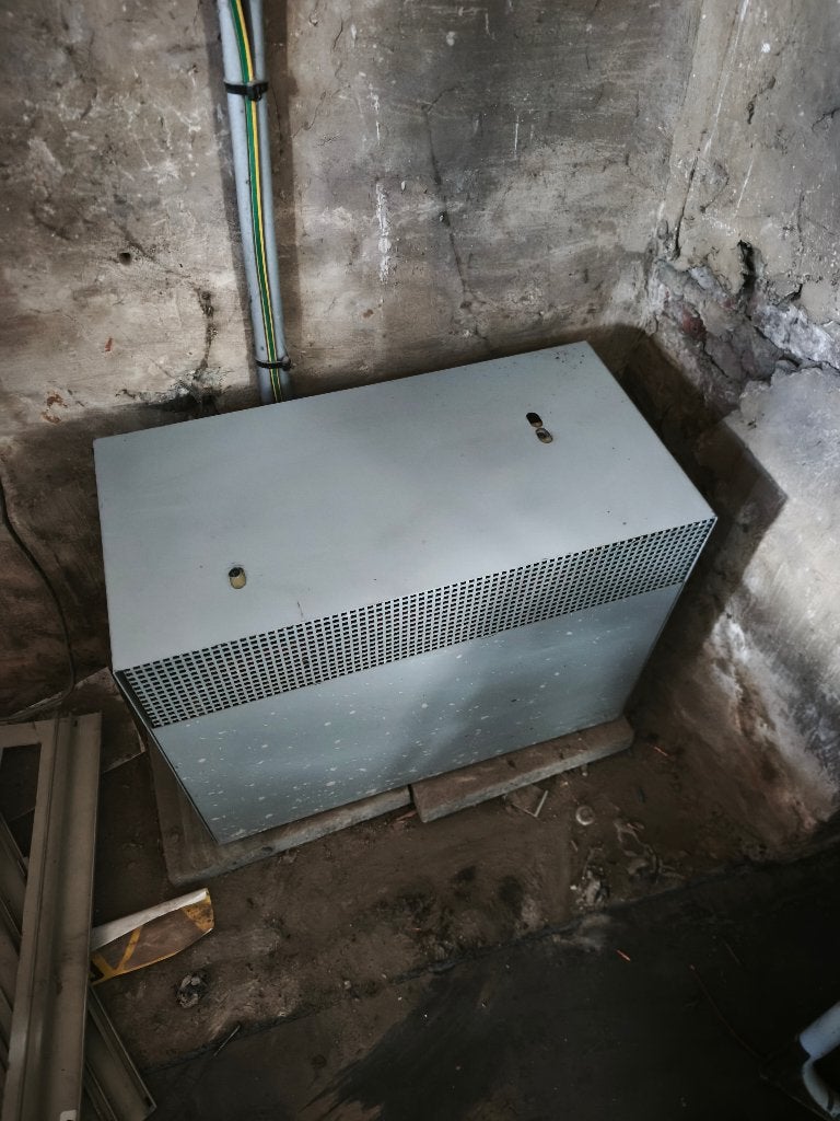 Transformator 400v 230v 25KVA, Doe-het-zelf en Bouw, Ophalen, Gebruikt, Overige merken, Omvormer
