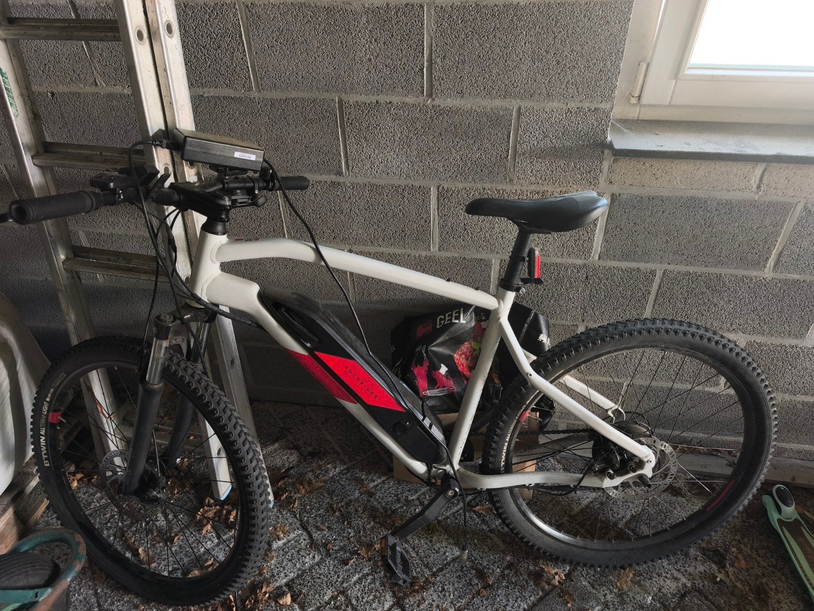 Elektrische mountainbike rockrider, 16 tot 20 inch, Staal, Nieuw, Ophalen of Verzenden