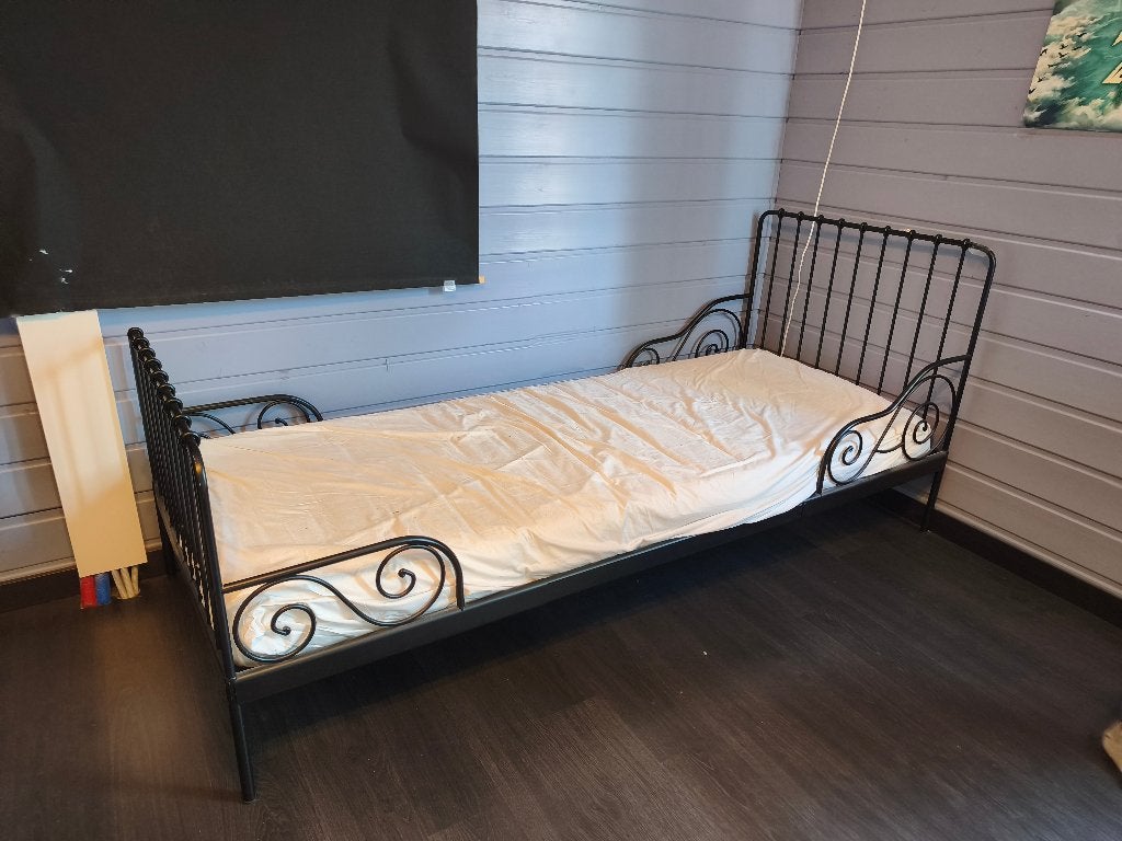 Meegroeibed zwart, 70 tot 85 cm, Zo goed als nieuw, 180 cm of meer, Ophalen