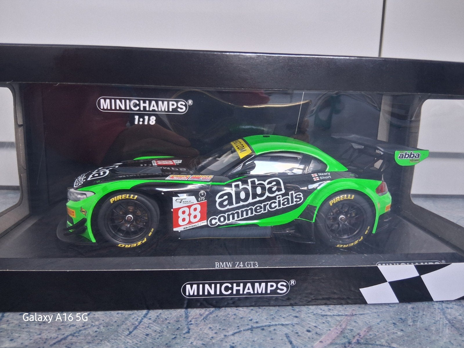 BMW Z4 minichamps 1:18, Enlèvement ou Envoi, MiniChamps