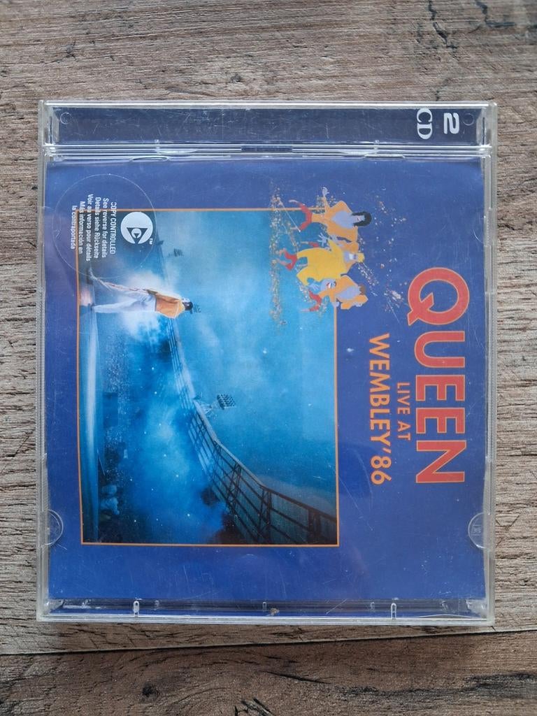 Queen : live at Wembley, Cd's en Dvd's, Verzenden