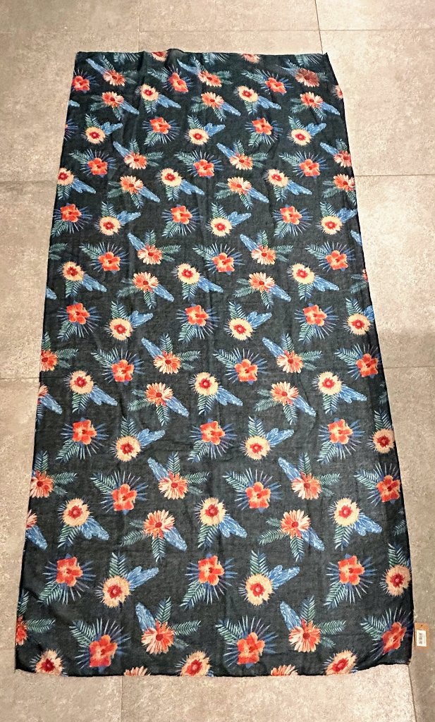 Blauwe foulard met bloemen, Enlèvement ou Envoi, Neuf, Écharpe
