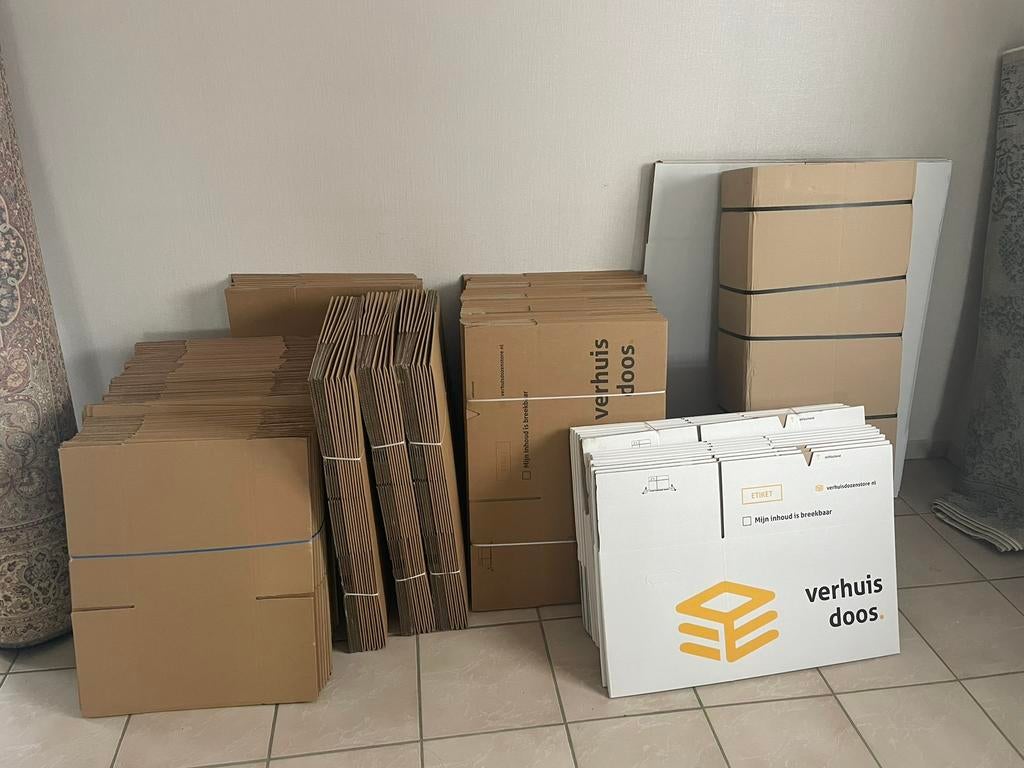 Grote batch verschillende verhuisdozen, Doe-het-zelf en Bouw, Kratten en Dozen, Nieuw, Doos, Ophalen