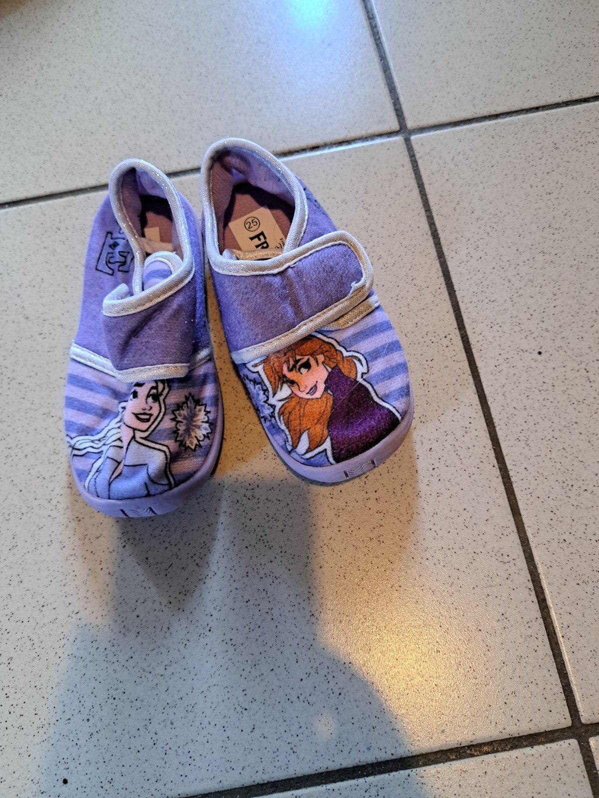 pantoffeltjes maat 25, Enlèvement