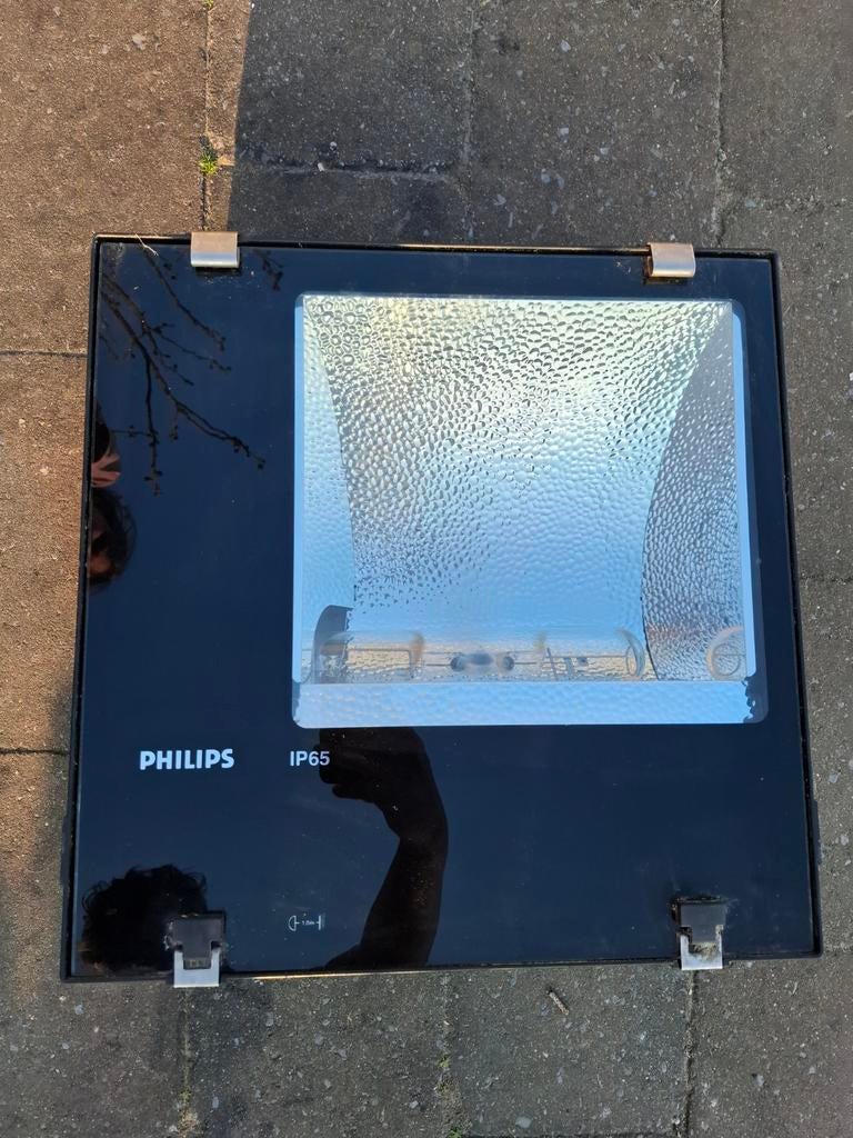 Verstraler gasontladingslamp voor buiten, Doe-het-zelf en Bouw, Ophalen, Gebruikt, 200 tot 500 watt, Lamp met armatuur