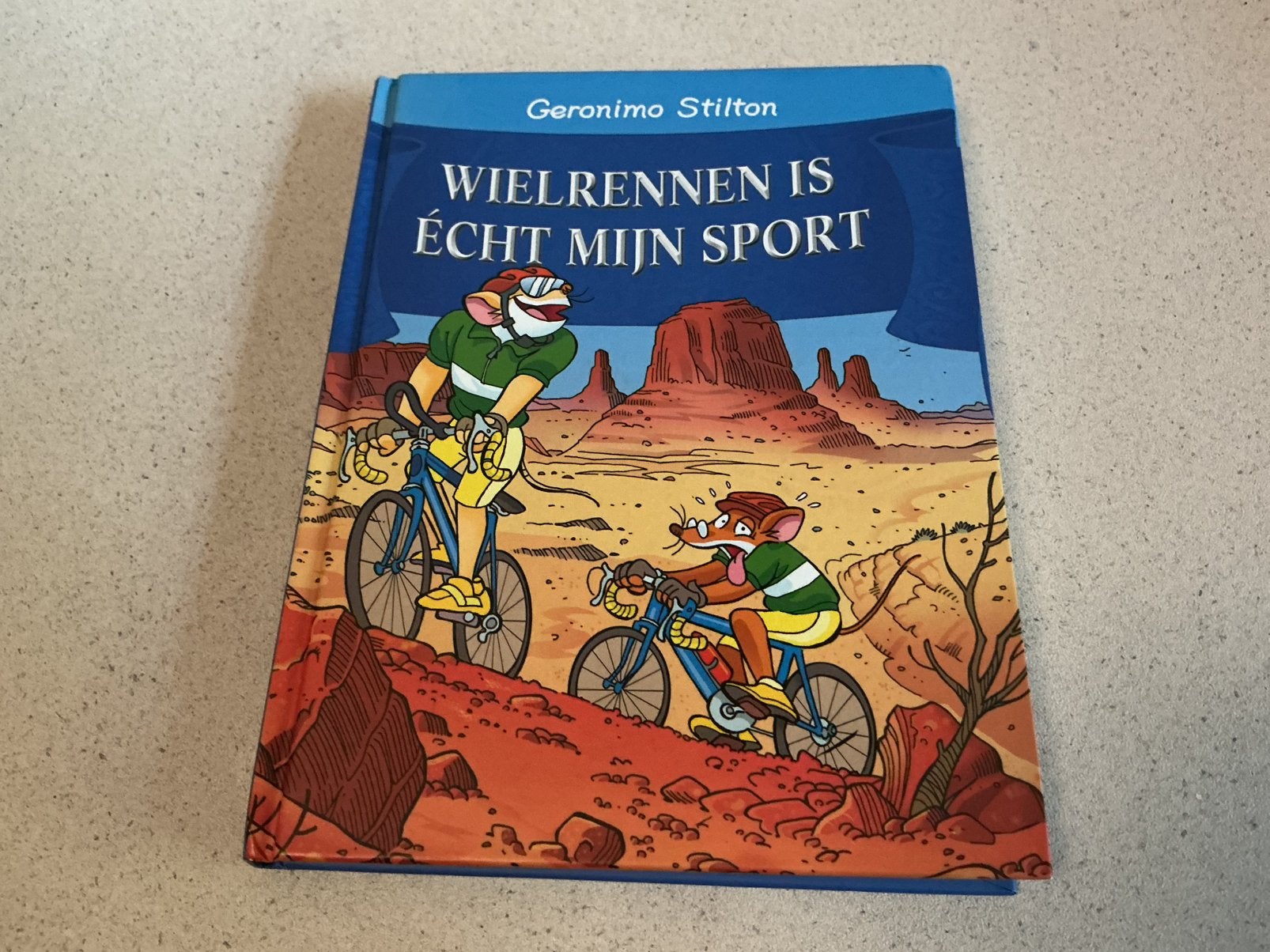 Geronimo Stilton - Wielrennen is echt mijn sport!, Ophalen of Verzenden, Gelezen, Geronimo Stilton