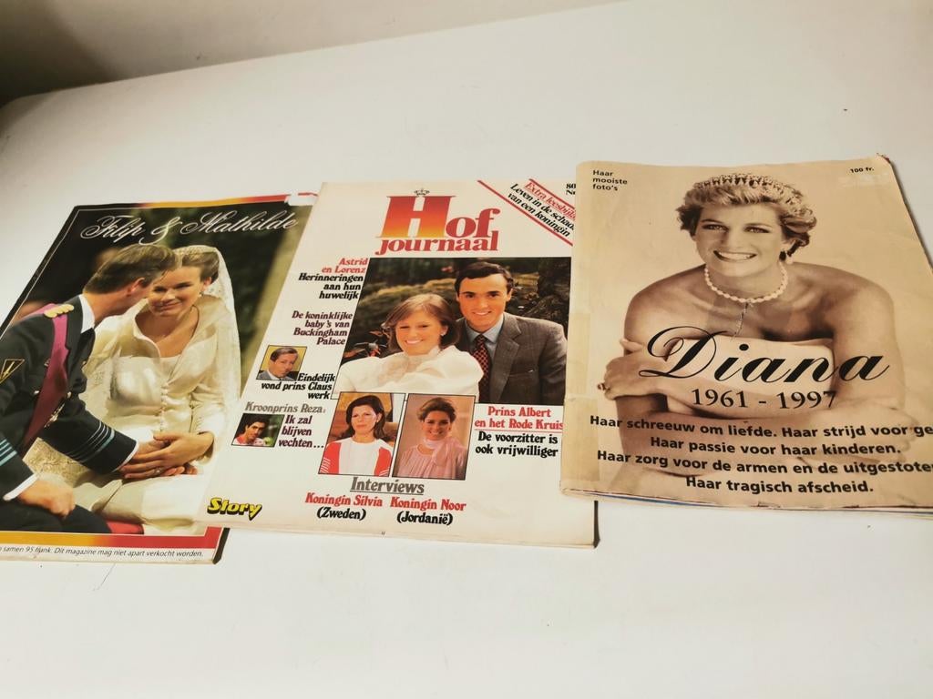 3 anciennes compilations de Koningshuizen, Enlèvement ou Envoi