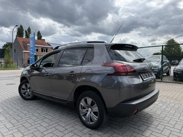 Peugeot 2008 1.2 Benzine Style model | Navi | 1 JAAR GARANTI, Auto's, Voorwielaandrijving, Parkeersensor, Gebruikt, 1199 cc