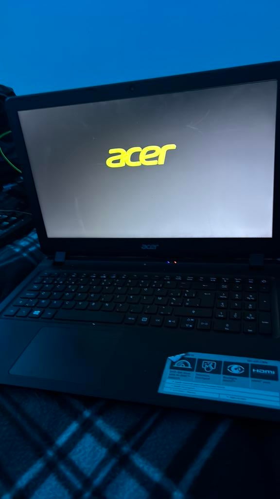 Acer laptop, Computers en Software, Windows Laptops, Ophalen, Zo goed als nieuw