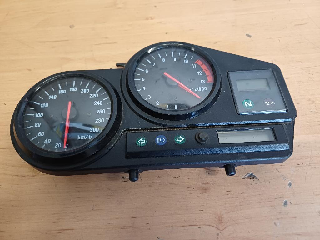 honda cbr 900rr sc33 kilometerteller, Ophalen, Gebruikt