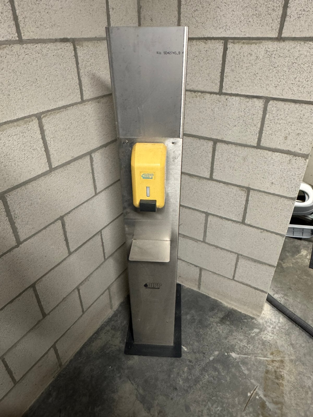Zeep dispenser, Ophalen, Zo goed als nieuw