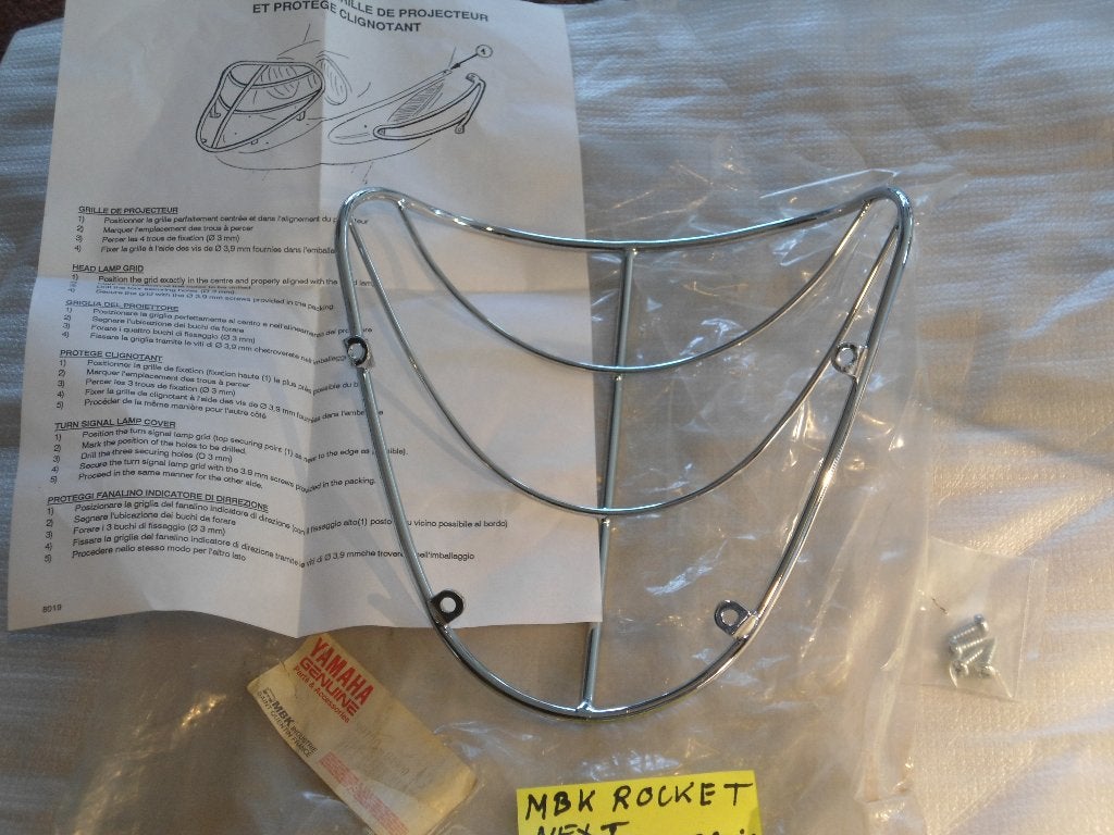 Fusée MBK Booster Next Generation : NOS grill Phare avant, Vélos & Vélomoteurs, Enlèvement, Neuf, Phare, Mbk rocket next generation