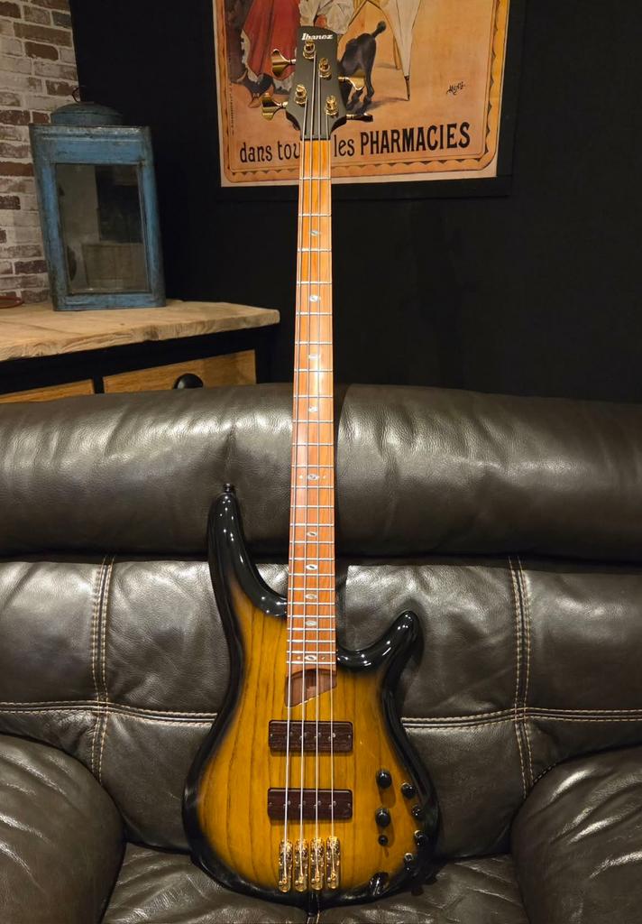 Ibanez Prestige Sr 4500 DSB Bass in nieuwstaat, Muziek en Instrumenten, Ophalen of Verzenden, Zo goed als nieuw