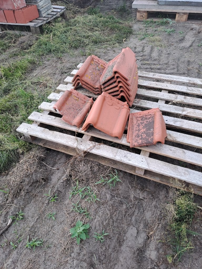 zijpannen ( franse pannen / stormpannen ), Ophalen, Gebruikt, Steen of Klei, Dakpannen