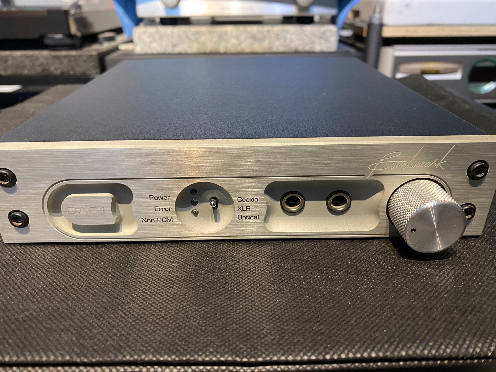 Benchmark dac 1 (dac en voorversterker), Ophalen of Verzenden, Zo goed als nieuw
