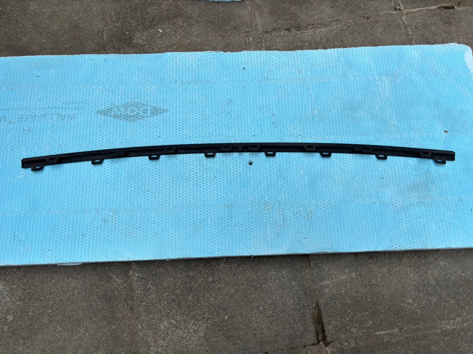 VW Volkswagen Passat B7 * Moulure inférieure grille calandre, Autos : Pièces & Accessoires, Enlèvement, Volkswagen
