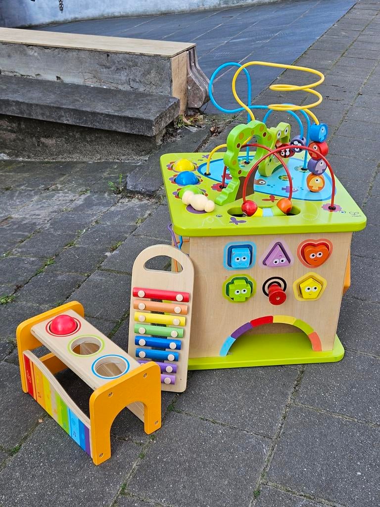 Lot 2 jeux Hape : cube d'activités + xylophone, Enlèvement, Utilisé