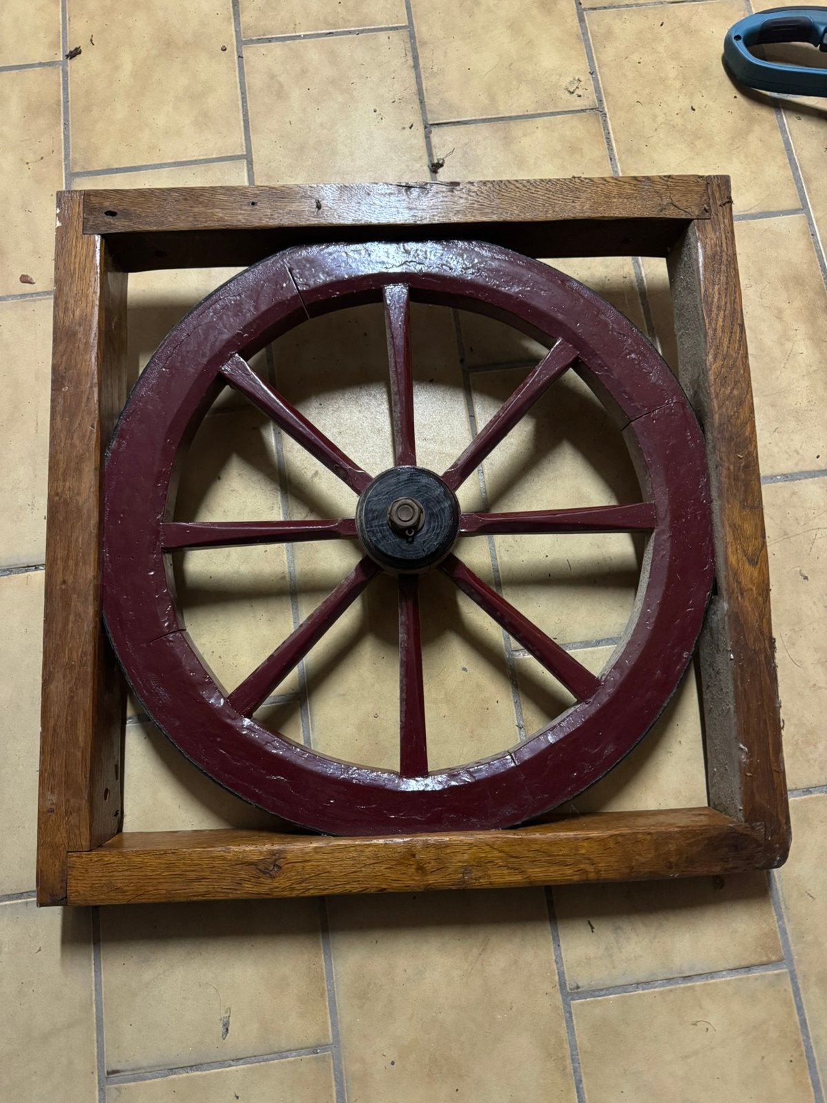 Houten wiel, Enlèvement
