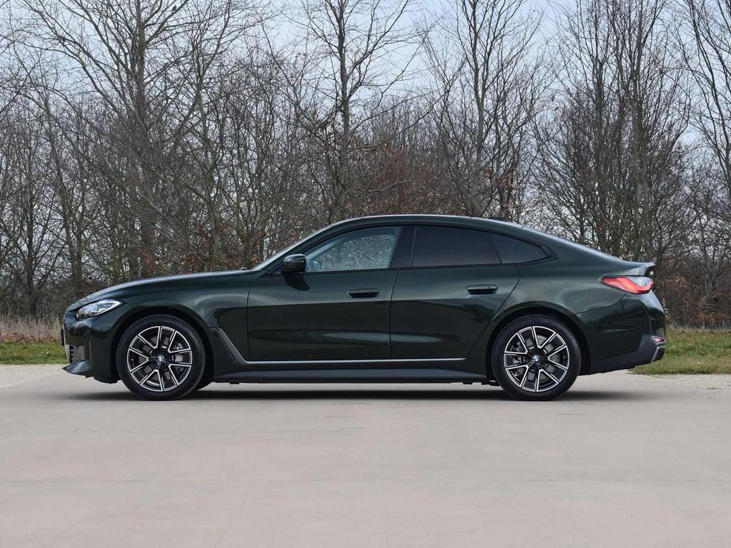BMW i4 Sanremo Green / 2Y BMW WARRANTY / BTW (bj 2024), Auto's, BMW, Gebruikt, Zwart, 5 deurs, https://public.car-pass.be/vhr/d842f12d-19c7-4e95-a5f5-f4589d85b44f