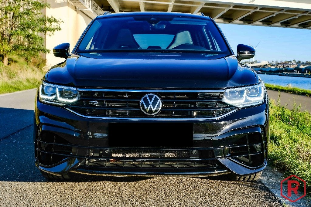 Volkswagen Tiguan R 320pk Pano IQ.Light 4Motion DSG, Automaat, Euro 6, 4 cilinders, Zwart