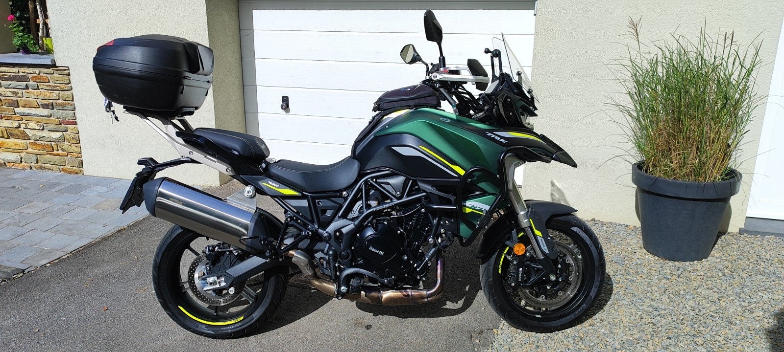 Benelli Trk702 état neuve CT ok garantie 2027, Permis Moto A, Plus de 35 kW, ABS, 2 cylindres
