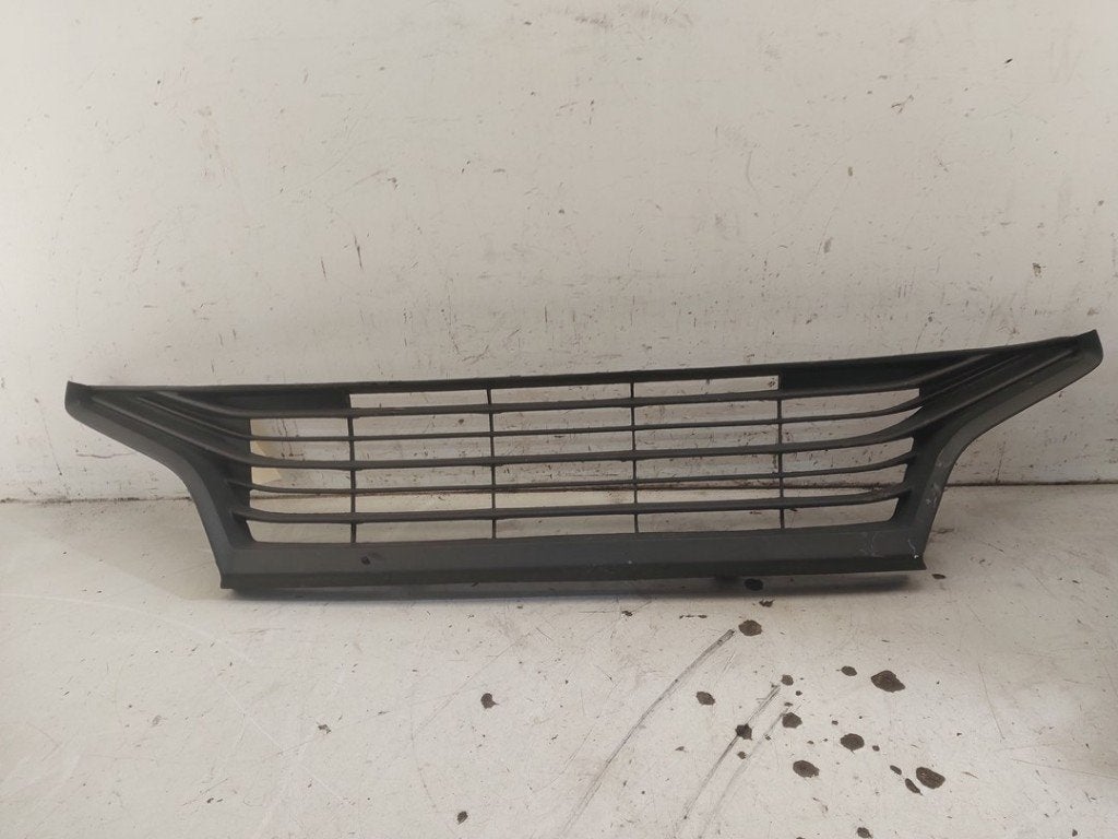 GRILLE DE PARE-CHOCS Toyota Yaris IV (P21 / PA1 / PH1), Kundenbetreuung@toyota.de, Toyota, Utilisé, Toyota-Allee 2
50858  Köln, DE