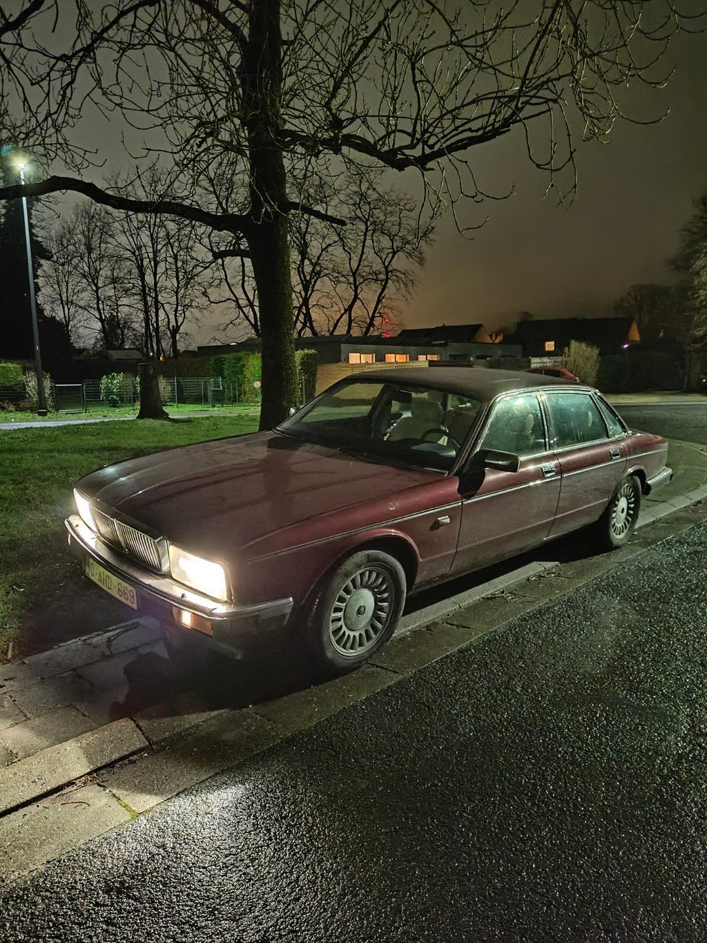 Daimler 36/Jaguar XJ40, foto 3