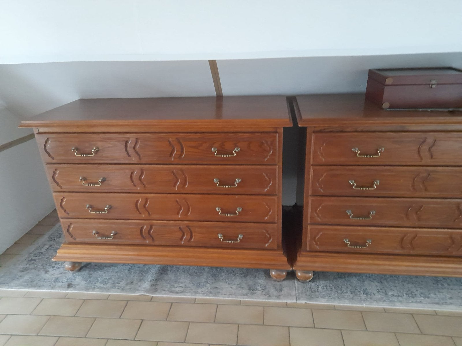 2 dressoirs in eik met telkens 4 laden, Huis en Inrichting, Ophalen, Zo goed als nieuw