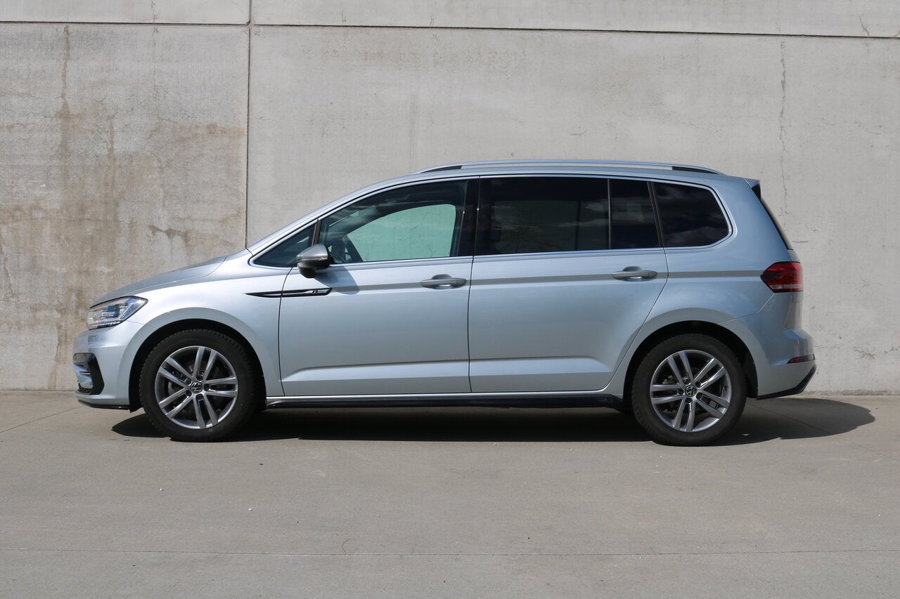 Volkswagen Touran 1.5 TSI DSG R-Line LED 7zit, Autos, 0 kg, Argent ou Gris, Achat, Euro 6