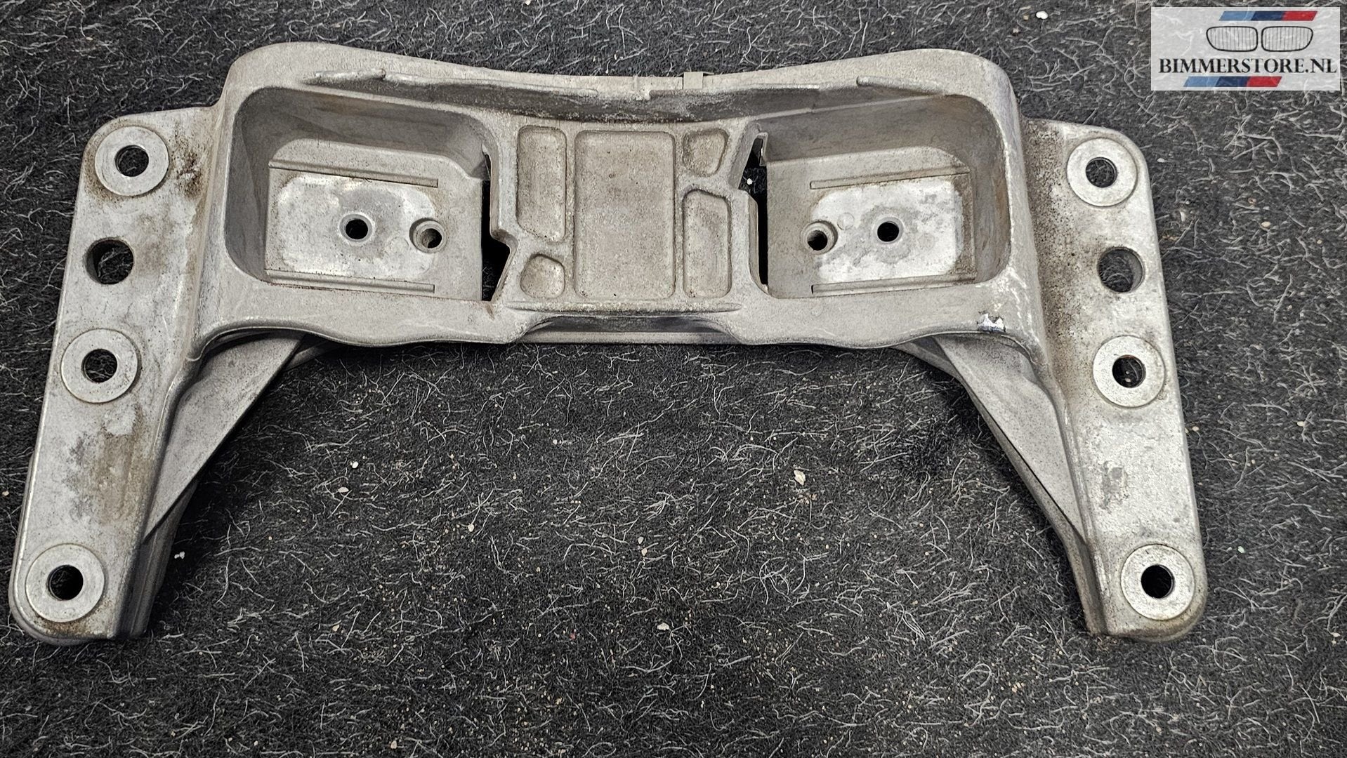 Versnellingsbak steun baksteun aut BMW 5 / 6  serie E60 E61, Auto-onderdelen, Gebruikt, -, Ophalen of Verzenden, -